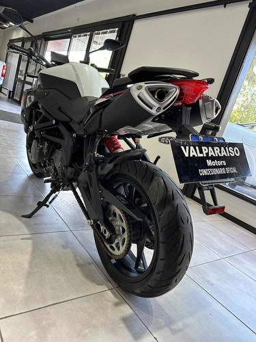 Imagen 15 de 17 de Benelli Tnt 600i