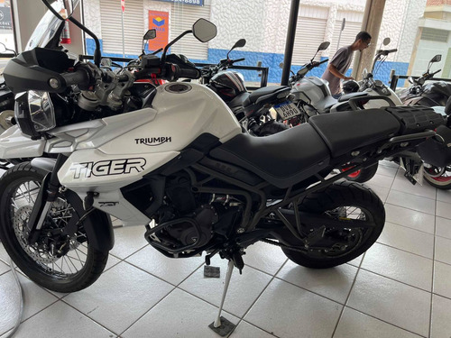 Imagem 6 de 12 de Triumph Tiger 800 Xcx