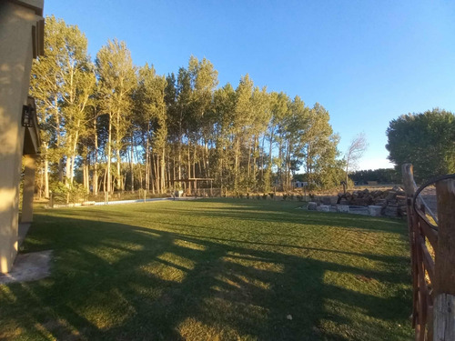 Casa En Neuquén , Barrio Los Canales. Alquiler/venta.