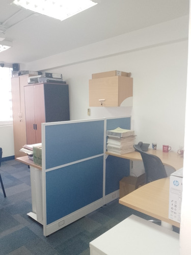 Se Alquila Oficina En Avda. Libertador 102m2