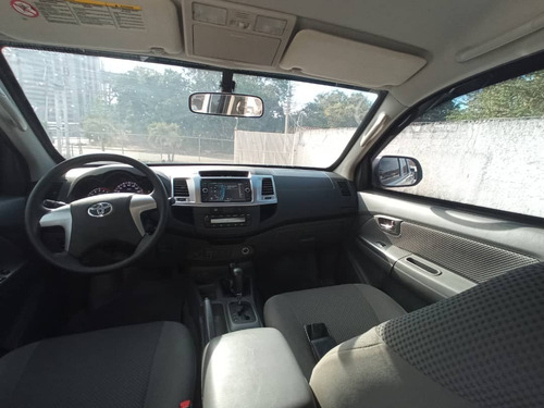 Imagen 5 de 8 de Toyota Hilux Kavak Blindada
