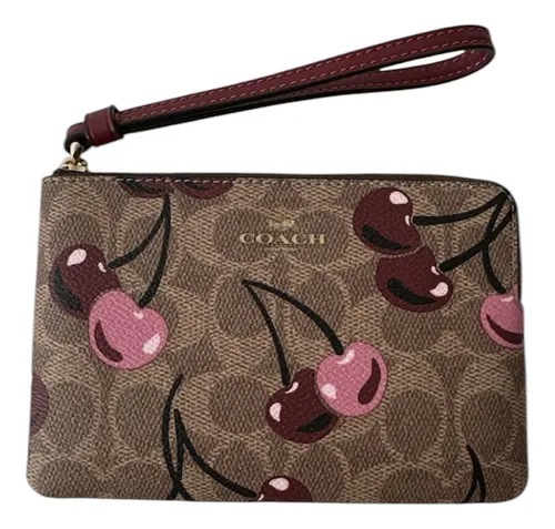 comprar Muñequera Wristlet Coach Monogram Signature Cerezas Original