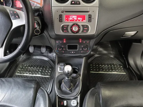 Alfa Romeo Mito DISTINCTIVE 1.4 TP T 3P