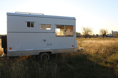 Imagen 22 de 25 de Casa Rodante Estilo Americana Para 4 Personas