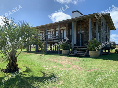 Casa Santa Mónica, Muy Cerca De José Ignacio. (ref: Fro-96)