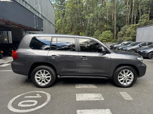 Toyota Land Cruiser 4.5 Elite Lc200