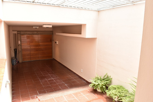 Casa Con Pileta A 100 Mts Del Cordoba Shopping Center