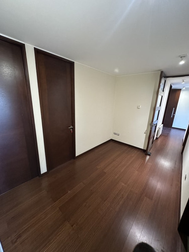 3 Dorm, 3 Baños, Más Servicio, 2 Estacionamientos Y Bodega