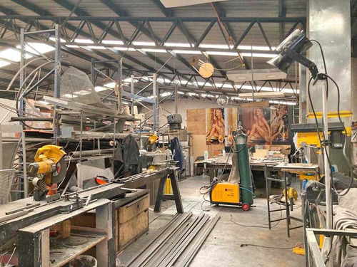 Imagen 4 de 20 de Amplio Galpón En Ñuñoa