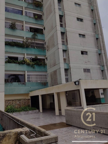 Apartamento Amoblado Terrazas De San Antonio Torre A  Urb. El Picacho