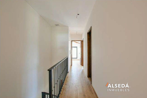 Imagen 5 de 15 de Departamento De 3 Dormitorios En Condominio- Fisherton