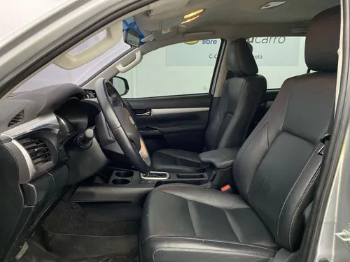 Toyota Hilux At 4.0 4x4 R 17