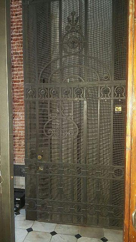 Imagen 3 de 19 de Oficina- Gran Oficina En Sarandi Proximo A La Plaza Matriz 150 M² Más Terraza Con Parrillero De 50m²
