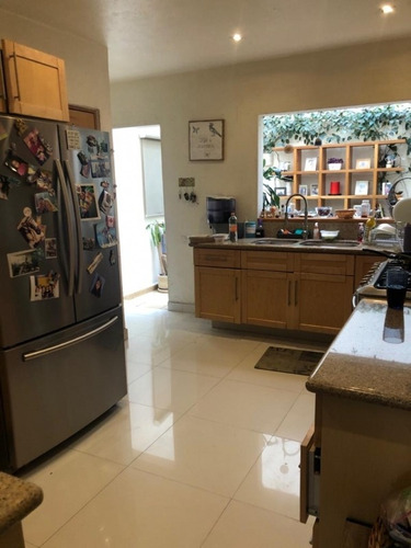 Imagen 6 de 18 de Casa En Venta Bosques De Las Lomas En Paseo De Los Laurales
