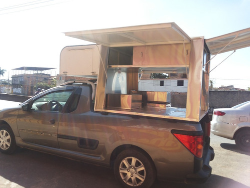 Imagem 4 de 8 de Food Truck Saveiro Lado De Fora(montagem Sem Veiculo )