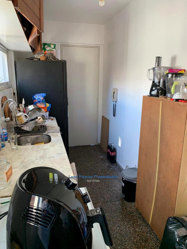 Apartartamento 2 Dormitorios, Piso Alto Al Frente. P.batlle