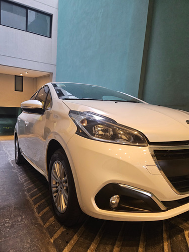 Peugeot 208 1.6 Allure Tiptronic