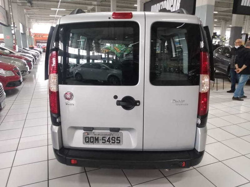 Imagem 5 de 8 de Fiat Doblo Essence 7l E