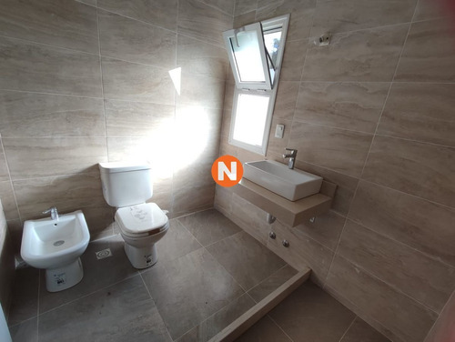 Imagen 21 de 26 de Espectacular Casa De Muy Buena Construcción En Pinares