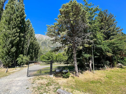 Complejo Turístico En El Hoyo Chubut