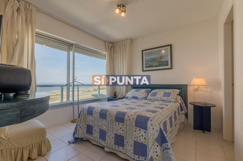 Imagen 11 de 15 de Apartamento En Venta En Brava Con 3 Dormitorios
