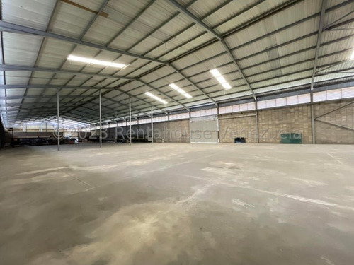 Gran Galpon En Venta De 17542mts Ubicado En Zona Industrial De Santa Cruz De Aragua Rah 24-1689