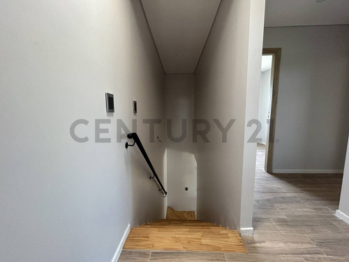Venta | Casa 2 Dormitorios + Comodin. Fisherton, Rosario.
