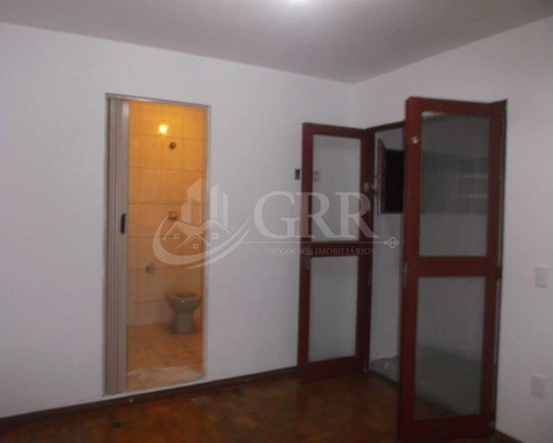 Imagem 2 de 5 de Sobrado 4 Dormitórios- 2 Suítes No Conjunto Residencial Galo Branco- Região Leste De São José Dos Campos - Ca02435 - 70586248