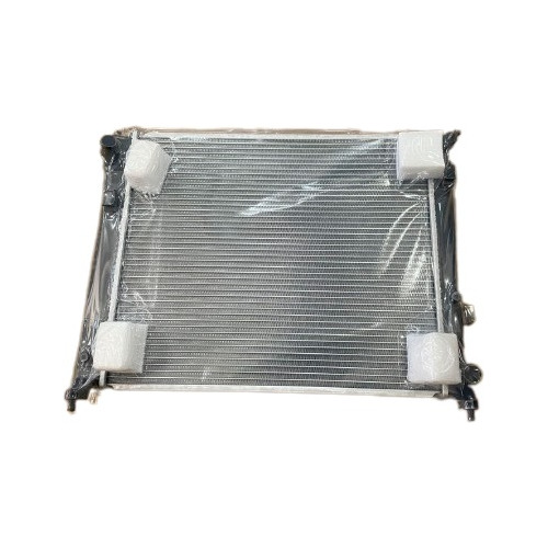 Radiador Polar Para Nissan Versa/march 2012-2019 L4 1.6lts