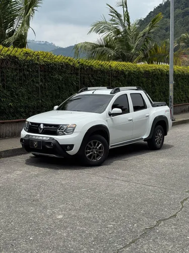 Renault Duster Oroch 2.0 Intens 4X4