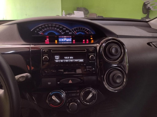 Imagem 9 de 10 de Etios Xs 1.5 Flex 16v 5p Mec.