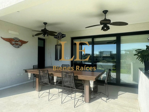 Venta Casa En El Naudir A La Laguna