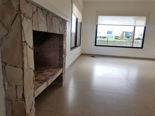 Imagen 5 de 16 de Casa En Venta En Barrio San Francisco, Villanueva, Tigre