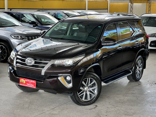 Toyota SW4 Toyota SW4 2.8 TDI SRX 7L 4x4 (Aut) (Diesel)