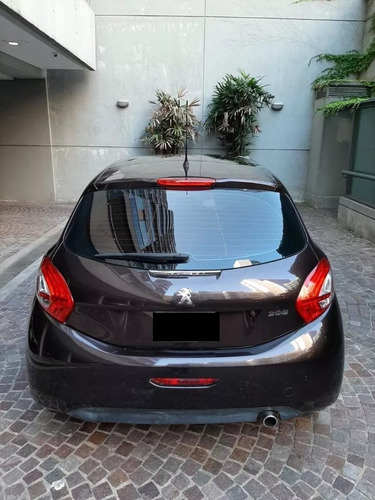 Peugeot 208 2013 Felline