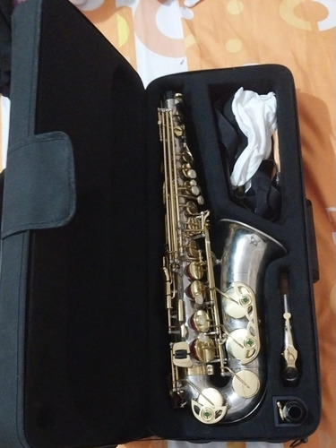 Saxofón Alto Olso Milan Seminuevo