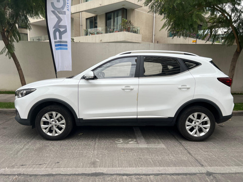 MG Zs STD I.5 MT AC