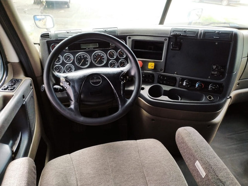 Imagen 9 de 14 de Tractocamion Freightliner Cascadia 2013
