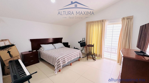 Casa En Venta Atlas Colomos Zapopan Membresía De Regalo