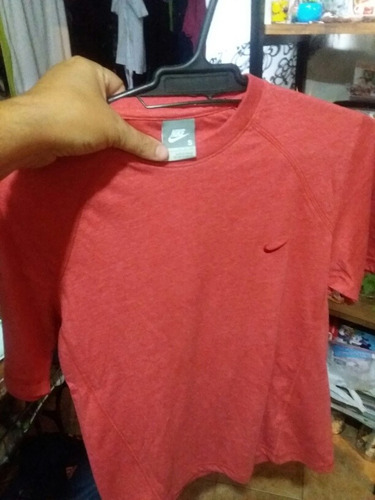 Remera Nike. Talle S. Perfecto Estado. 