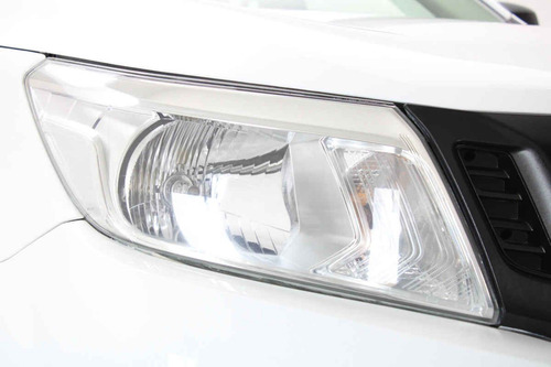 Nissan Doble Cabina Np300 2020