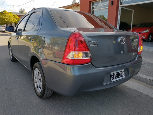 Imagen 6 de 14 de Toyota Etios Xs 1.5