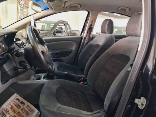 Imagem 7 de 9 de Fiat Linea 1.8 Essence 16v Flex 4p Manual