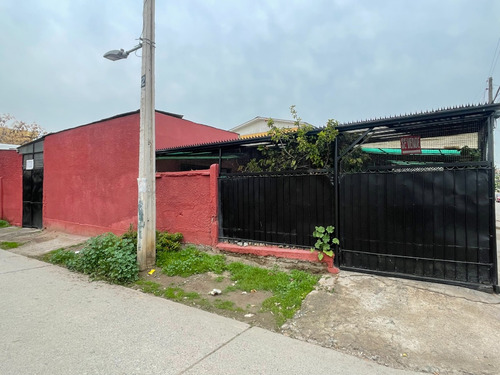 Oportunidad En Macul :casa Amplia Con Excelente Conectividad
