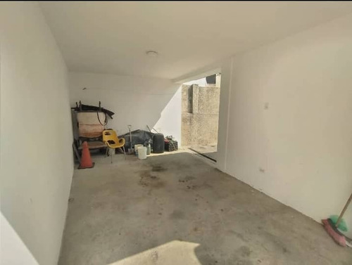 Hermosa Quinta En Colinas De Bello Monte 437m2, 4 Hab, 4 Baños, 6 Puestos Venta