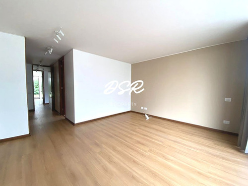 Excelente Depto De 3 D Mas Servicio Con Jardín Privado.