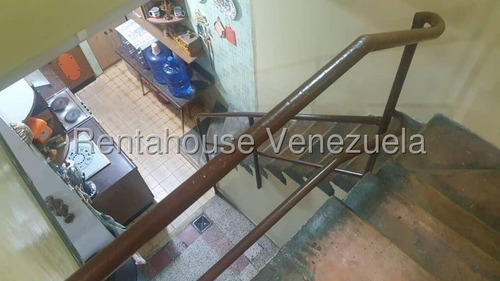 Te Lo Tengo Casa En Venta En Parr. Santa Teresa 25-8305 Mar