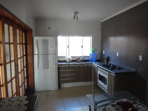 Imagem 3 de 6 de Venda De Casas / Padrão Na Cidade De Araraquara 8280