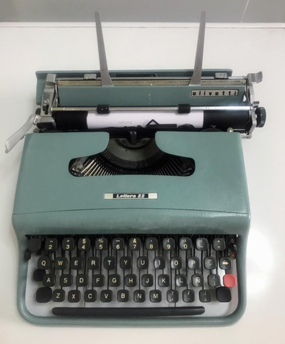 Máquina De Escribir Olivetti- Lettera 22