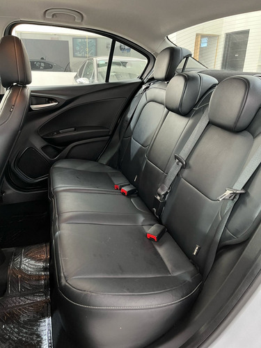 Fiat Cronos 1.8 16v Precision